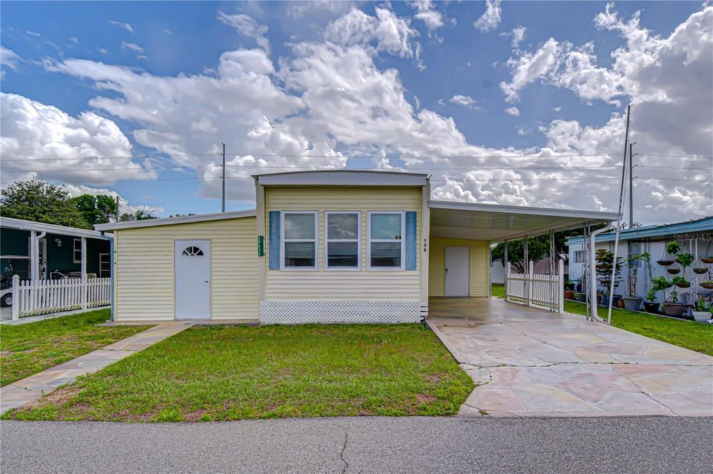 38634 LANSING AVENUE, Zephyrhills, FL 33542