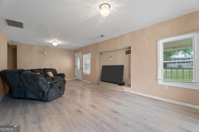123 South Avenue, Jonesboro, GA 30236
