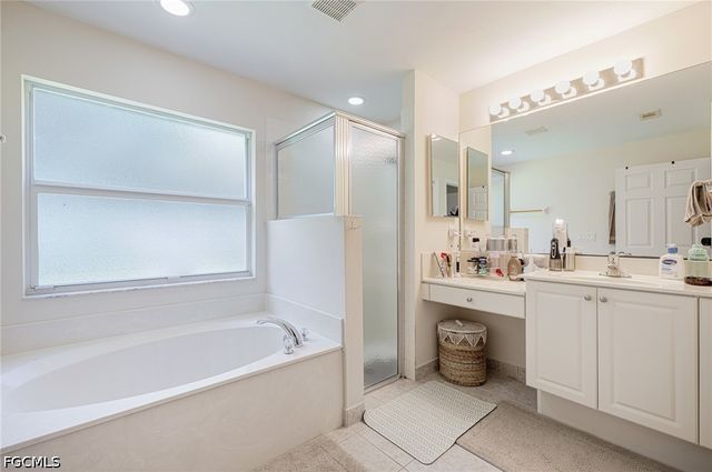 2305 Summersweet DR, Alva, FL 33920