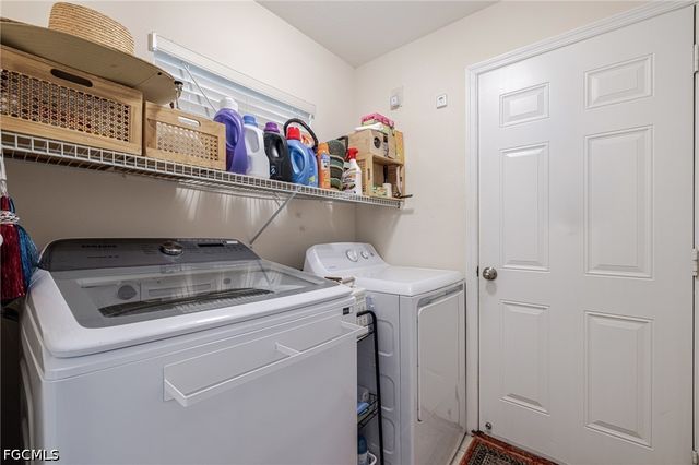 2305 Summersweet DR, Alva, FL 33920