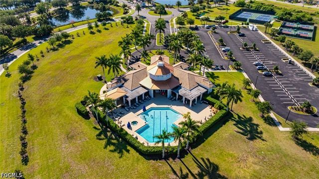 2305 Summersweet DR, Alva, FL 33920