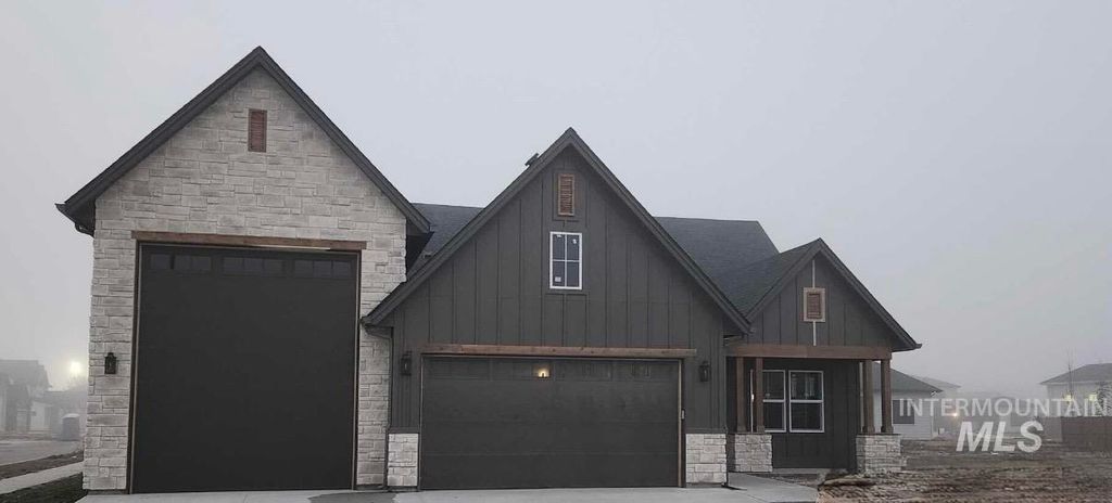 817 N Gracie Avenue, Eagle, ID 83616