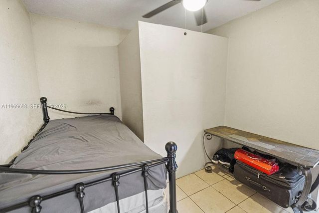 2424 NW 52nd Ave 2424, Lauderhill, FL 33313