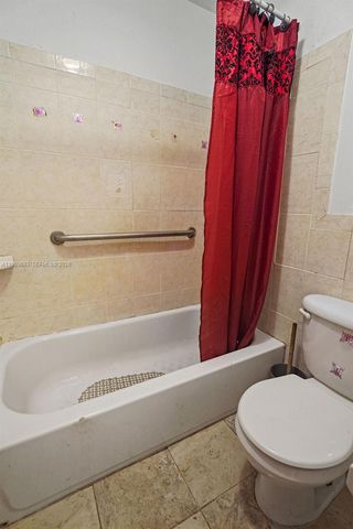 2424 NW 52nd Ave 2424, Lauderhill, FL 33313