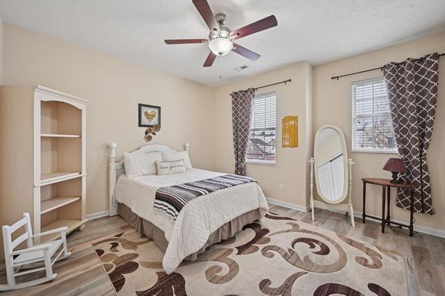 8099 Over Par Court, Burlington, KY 41005