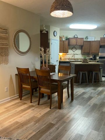 8099 Over Par Court, Burlington, KY 41005