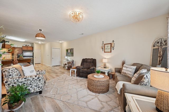 8099 Over Par Court, Burlington, KY 41005