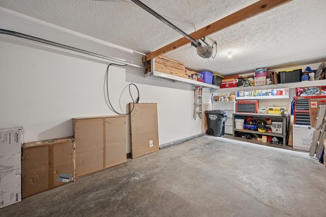 8099 Over Par Court, Burlington, KY 41005