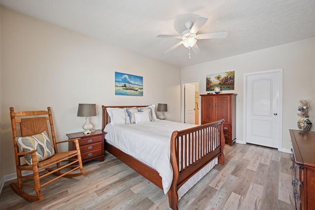 8099 Over Par Court, Burlington, KY 41005