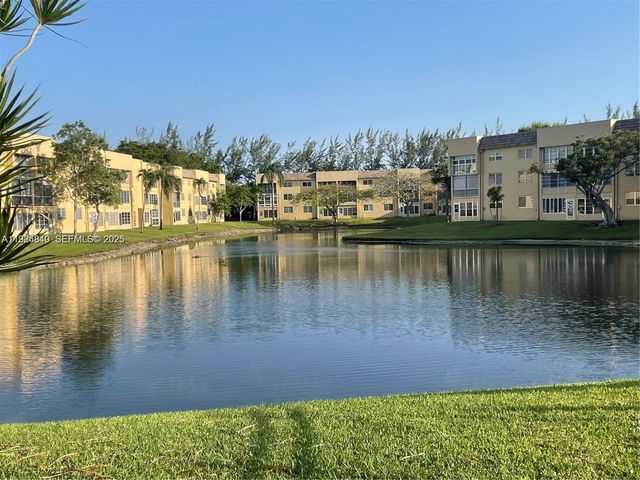 5961 NW 61st Ave 208, Tamarac, FL 33319