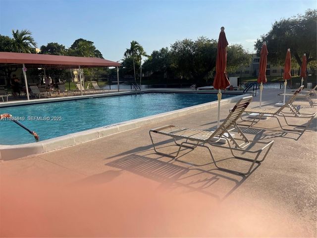 5961 NW 61st Ave 208, Tamarac, FL 33319