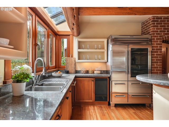 465 Nw ROYAL Blvd, Portland, OR 97210