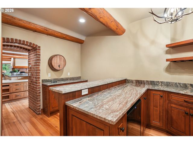 465 Nw ROYAL Blvd, Portland, OR 97210