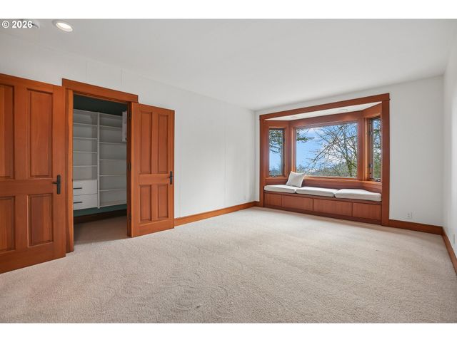 465 Nw ROYAL Blvd, Portland, OR 97210