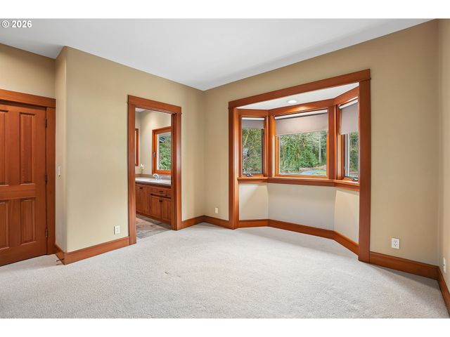 465 Nw ROYAL Blvd, Portland, OR 97210