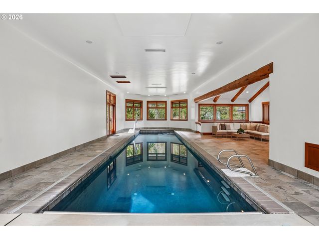 465 Nw ROYAL Blvd, Portland, OR 97210