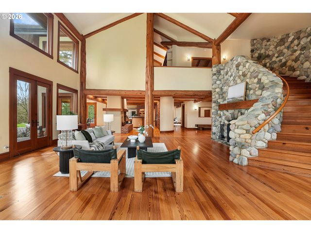 465 Nw ROYAL Blvd, Portland, OR 97210