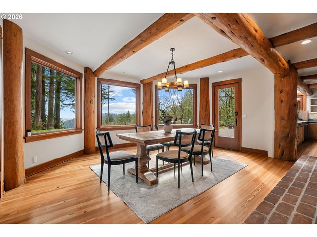 465 Nw ROYAL Blvd, Portland, OR 97210