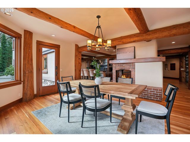 465 Nw ROYAL Blvd, Portland, OR 97210