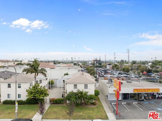 12320 Washington Pl., Culver City, CA 90066