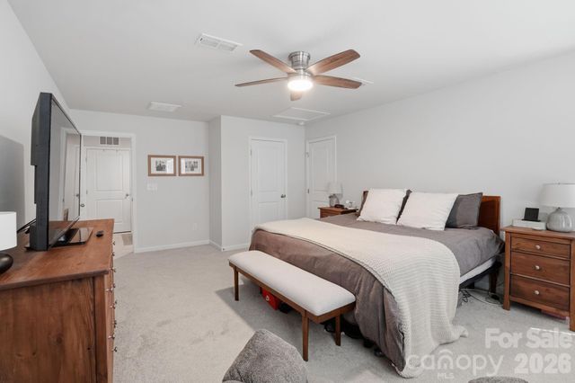 1621 Gutter Branch Drive, Charlotte, NC 28216