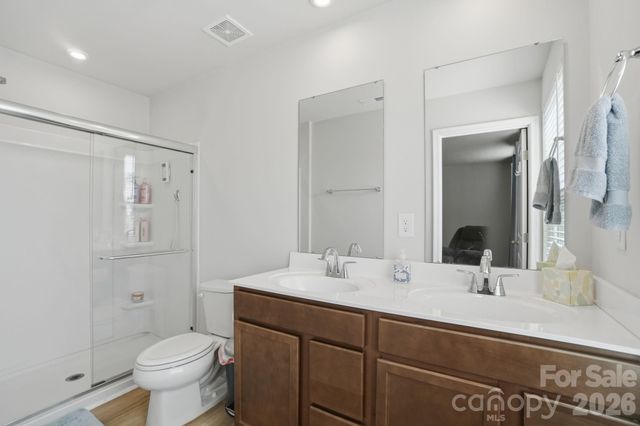 1621 Gutter Branch Drive, Charlotte, NC 28216
