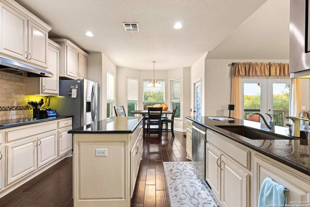 755 Panorama Point, Canyon Lake, TX 78133