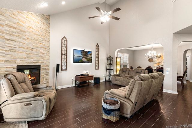 755 Panorama Point, Canyon Lake, TX 78133