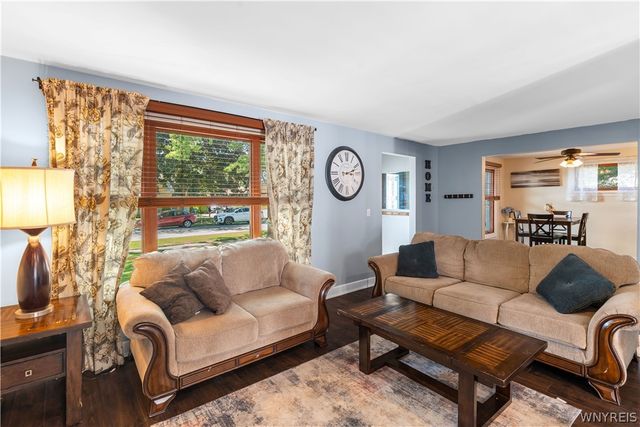 117 Emerald Drive, West Seneca, NY 14224