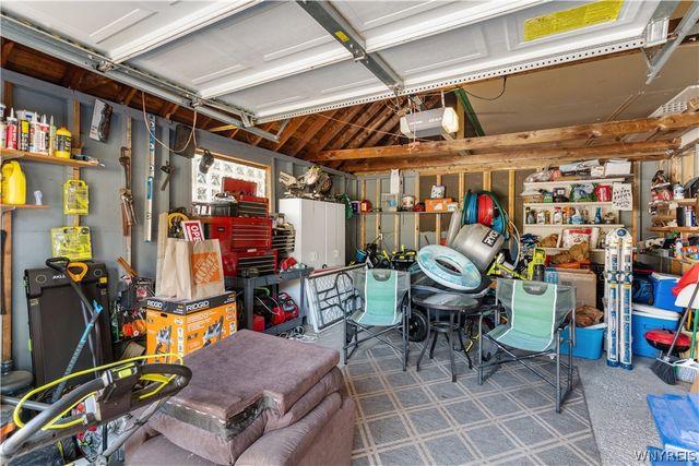 117 Emerald Drive, West Seneca, NY 14224
