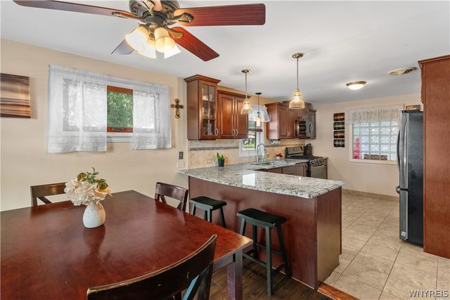 117 Emerald Drive, West Seneca, NY 14224