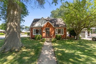 117 Emerald Drive, West Seneca, NY 14224