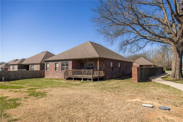 2201 Aspen, Siloam Springs, AR 72761