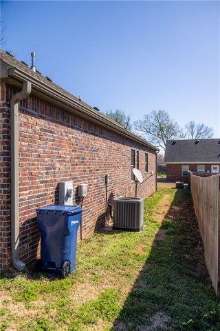 2201 Aspen, Siloam Springs, AR 72761