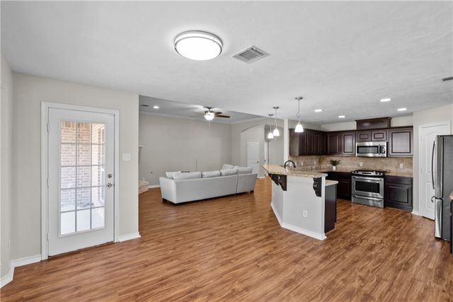 901 Barchetta Drive, College Station, TX 77845