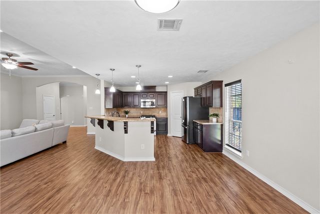 901 Barchetta Drive, College Station, TX 77845