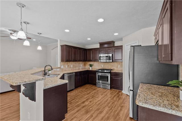 901 Barchetta Drive, College Station, TX 77845