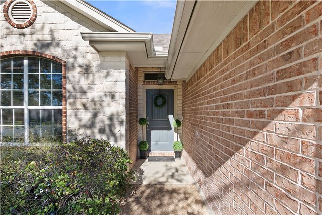 901 Barchetta Drive, College Station, TX 77845