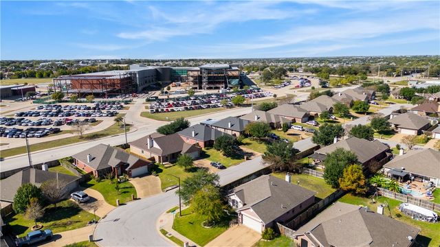 901 Barchetta Drive, College Station, TX 77845