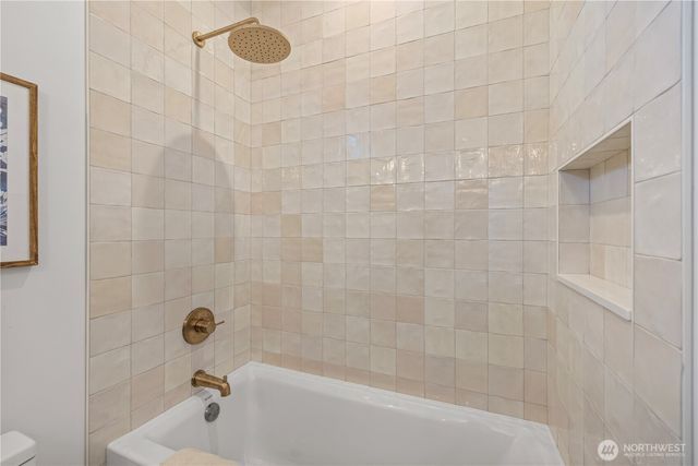 2456 55th Avenue SW, Seattle, WA 98116
