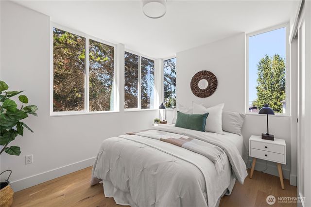 2456 55th Avenue SW, Seattle, WA 98116