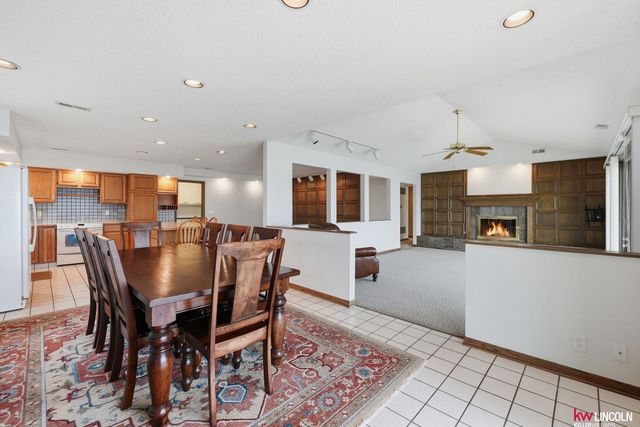 1910 Surfside Drive, Lincoln, NE 68528