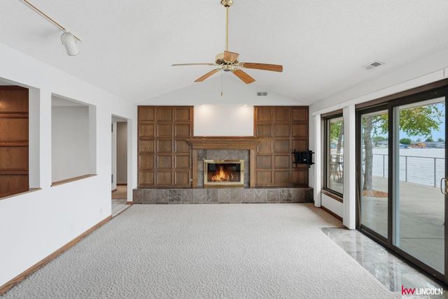 1910 Surfside Drive, Lincoln, NE 68528