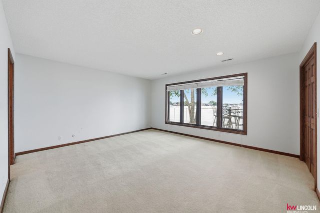 1910 Surfside Drive, Lincoln, NE 68528