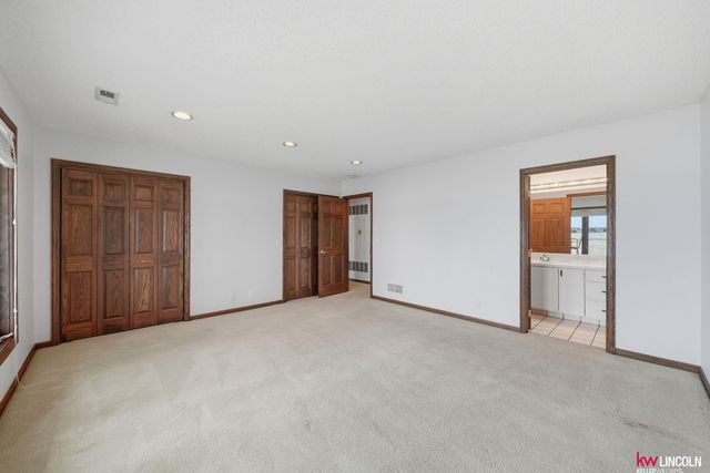1910 Surfside Drive, Lincoln, NE 68528