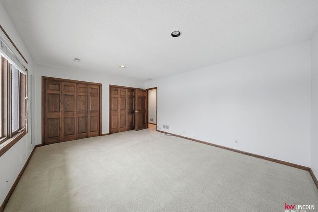 1910 Surfside Drive, Lincoln, NE 68528