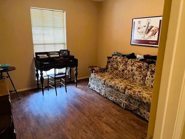 8639 Cedarbrake Drive, Spring Valley Village, TX 77055