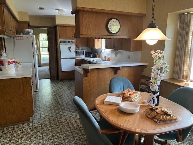 8639 Cedarbrake Drive, Spring Valley Village, TX 77055