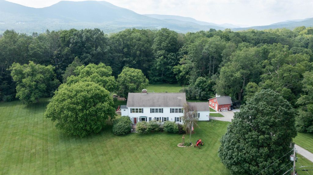 445 Canterbury Road, Manchester, VT 05255