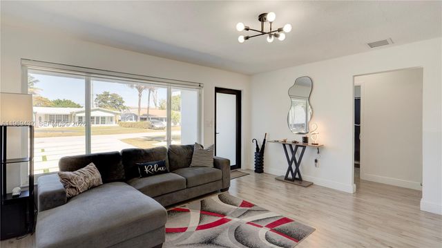 7070 SW 26th Ct, Miramar, FL 33023